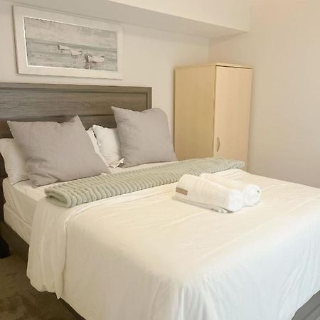 Clementina Suite Ottawa Bagian luar foto